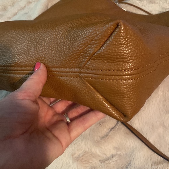 EUC Michael Kors bag and matching large wallet/wristlet - Picture 7 of 17